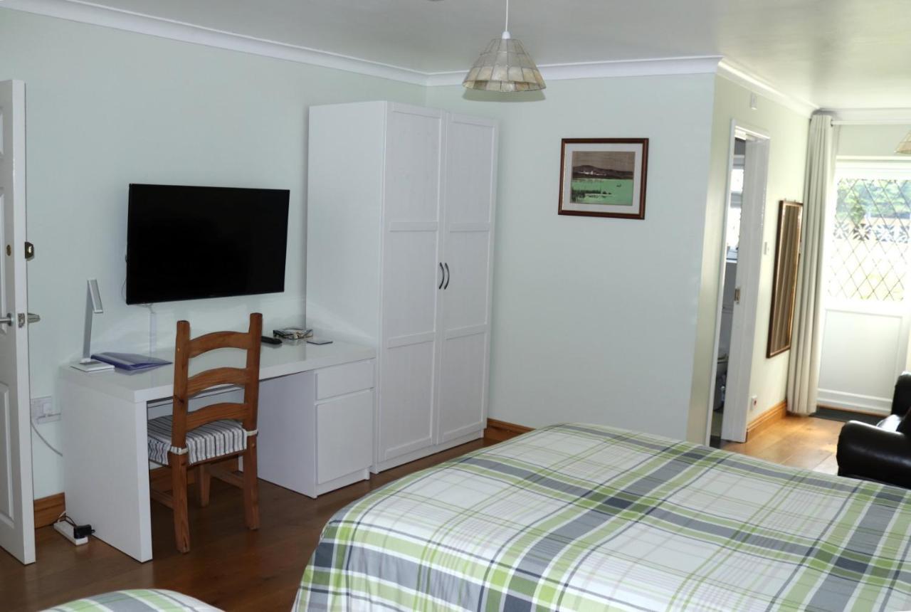 스윈던 Highworth House B&B 외부 사진