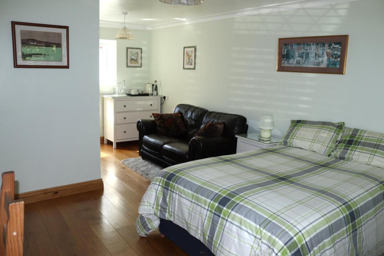 스윈던 Highworth House B&B 외부 사진