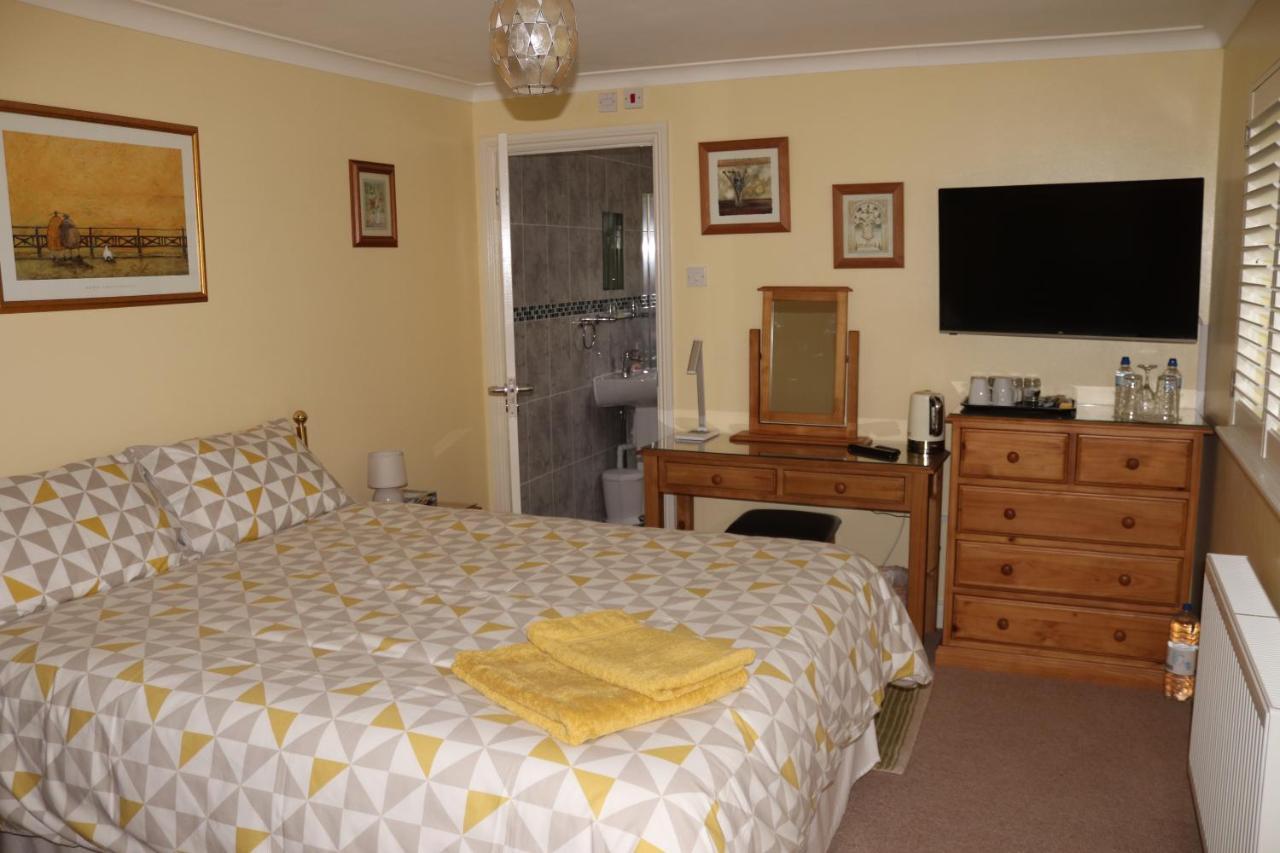 스윈던 Highworth House B&B 외부 사진