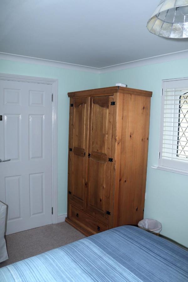 스윈던 Highworth House B&B 외부 사진