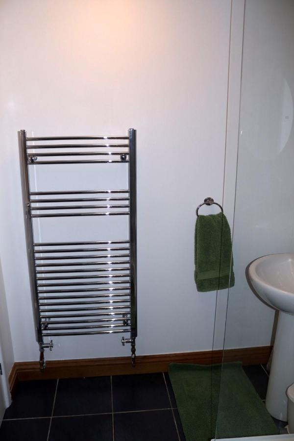 스윈던 Highworth House B&B 외부 사진