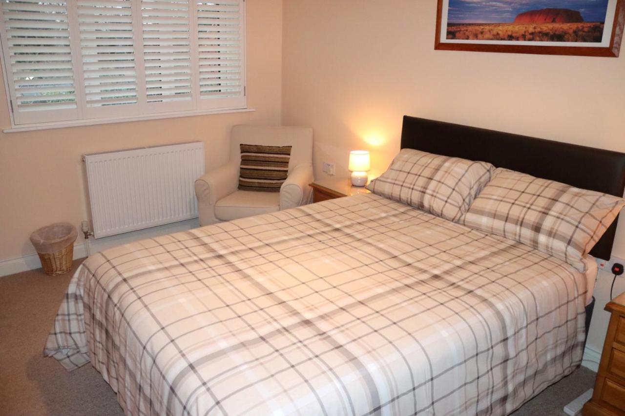 스윈던 Highworth House B&B 외부 사진