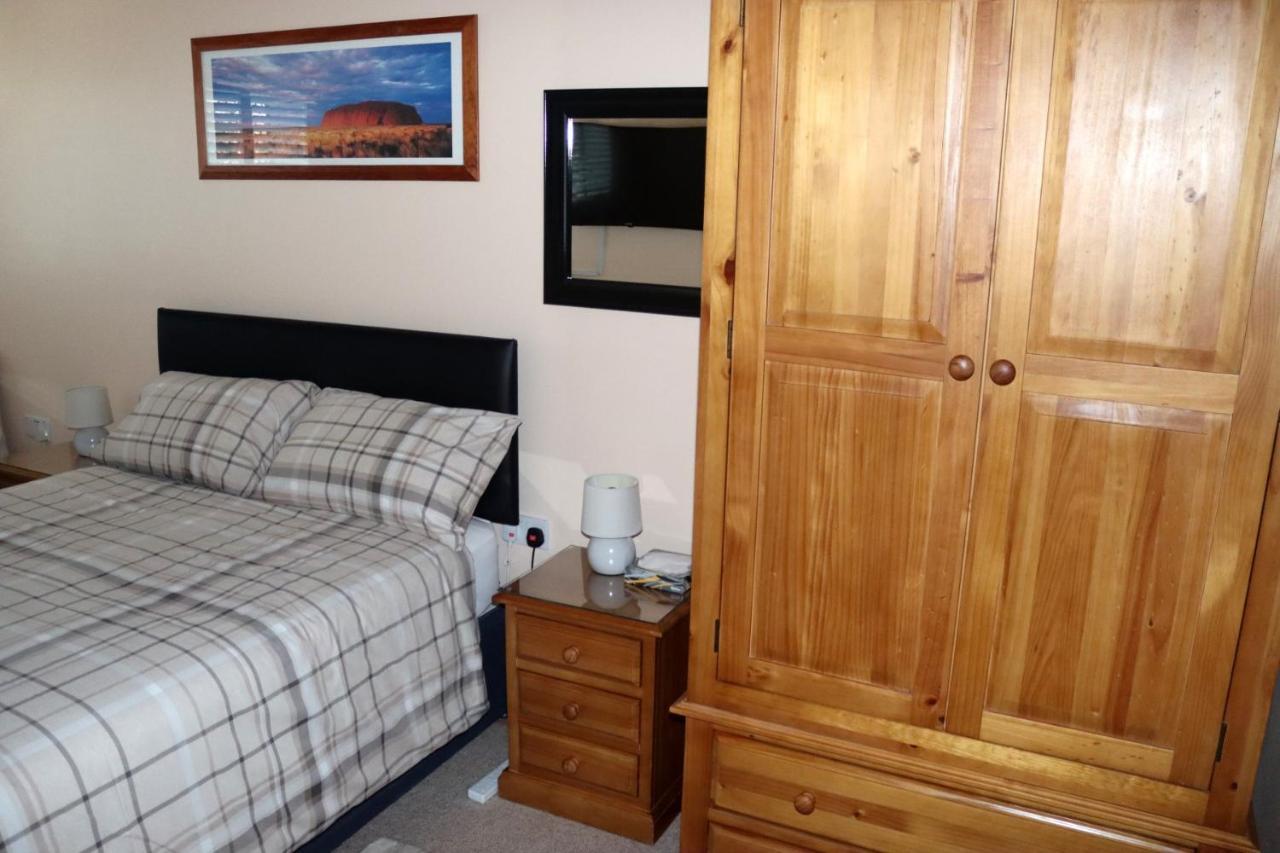 스윈던 Highworth House B&B 외부 사진