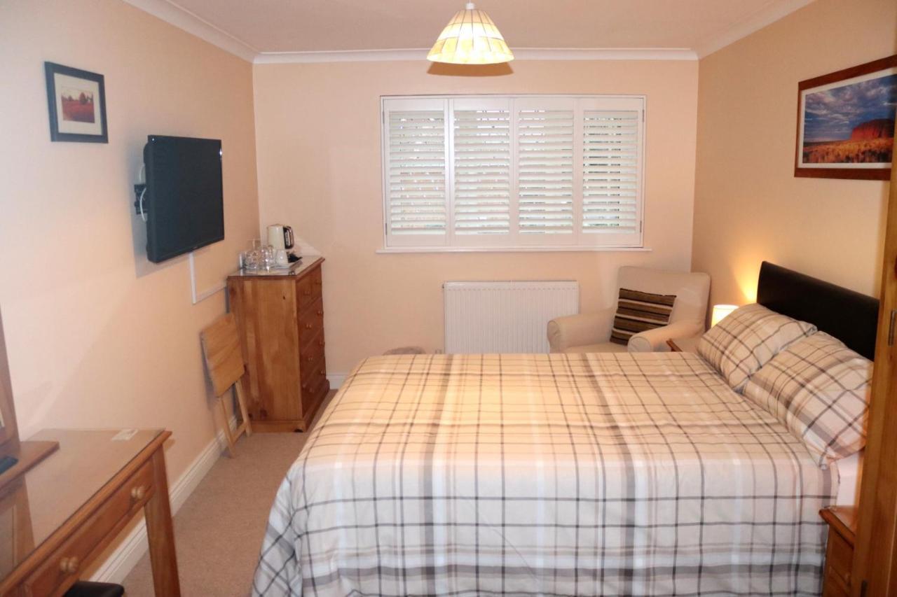 스윈던 Highworth House B&B 외부 사진